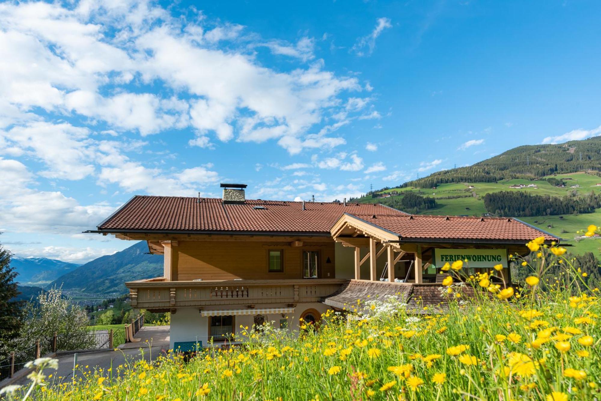 Ferienwohnung Ausblick Zillertal Hainzenberg Exterior photo