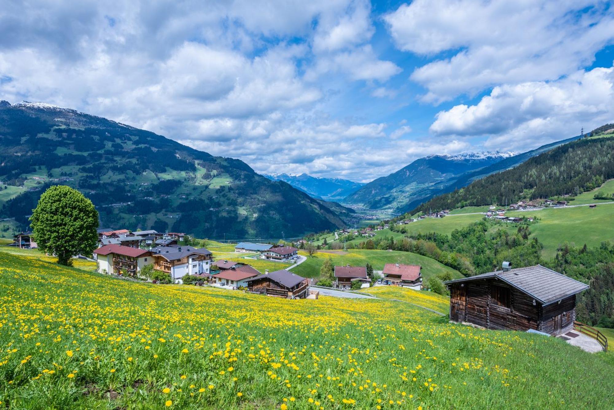 Ferienwohnung Ausblick Zillertal Hainzenberg Exterior photo