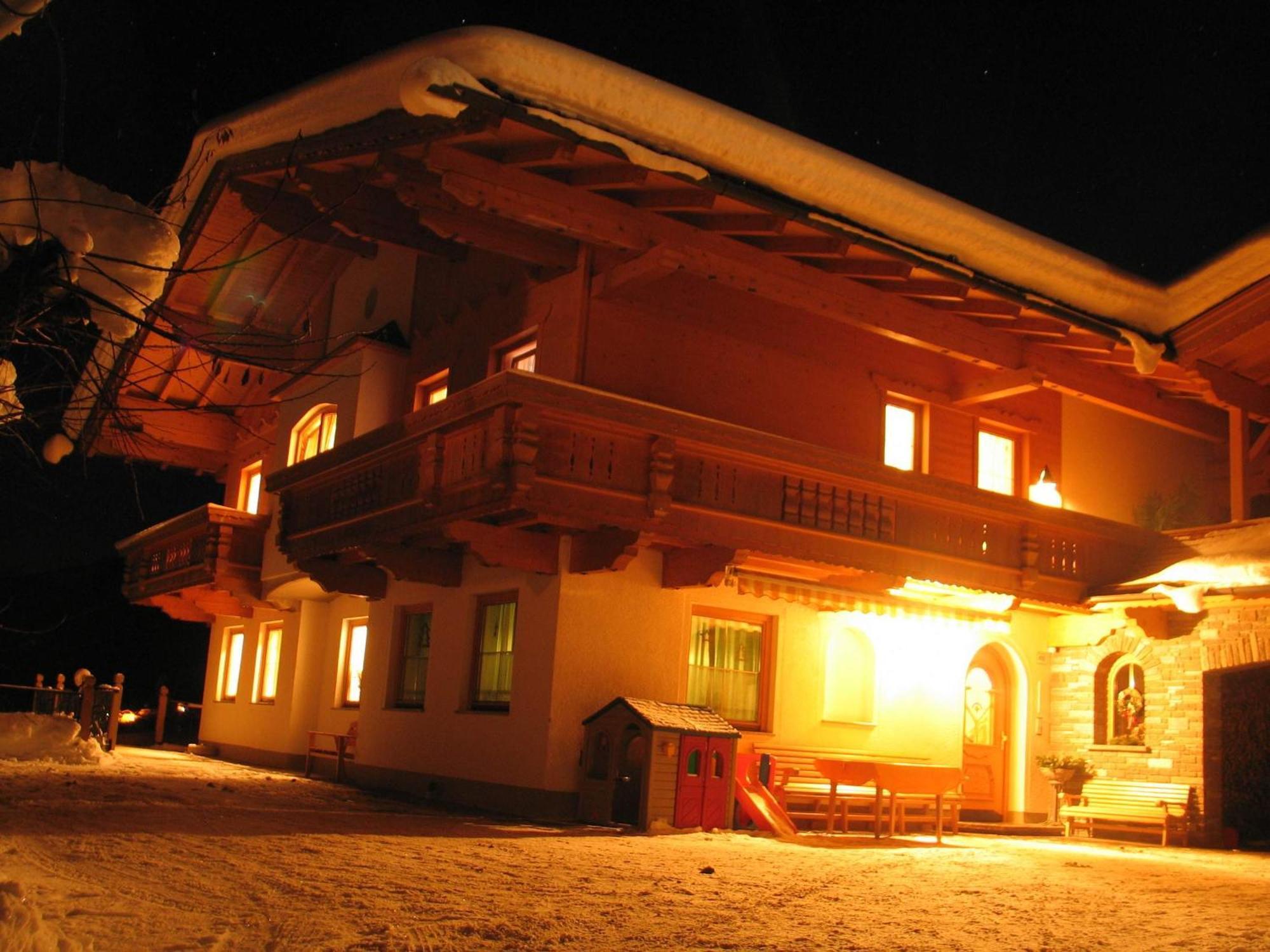 Ferienwohnung Ausblick Zillertal Hainzenberg Exterior photo